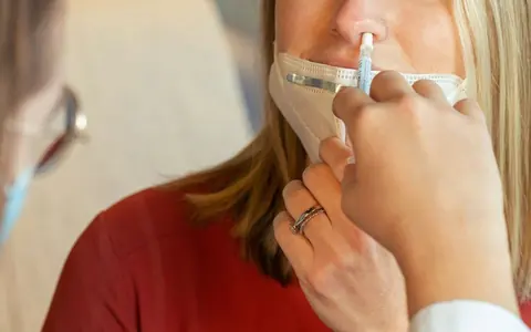 Comparison of analgesic efficacy and safety of caudal dexmedetomidine versus intranasal dexmedetomidine in paediatric infraumbilical surgeries